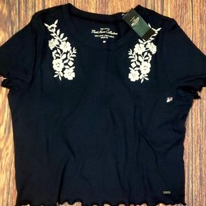 Hollister size large semi-crop top